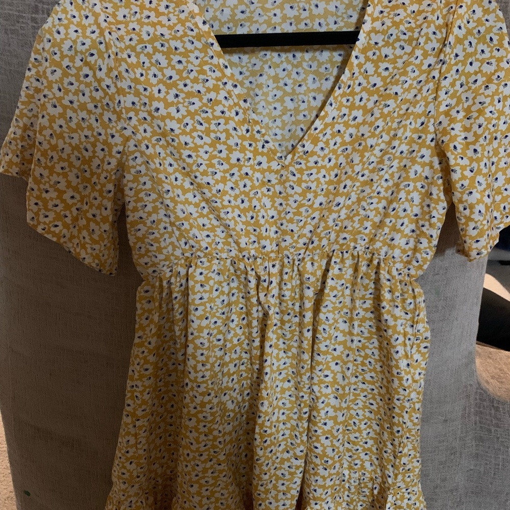 Floral Ruffle Dress - Picture 2 of 7